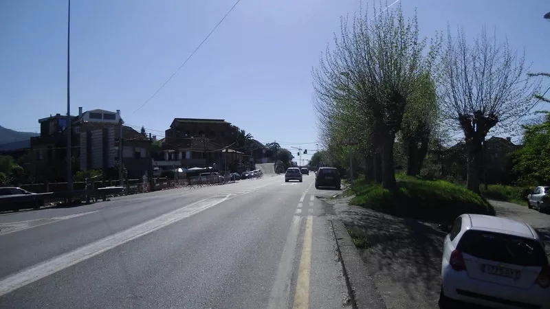 Tramo de la Avenida de Ricardo Mella, la calle más larga de Vigo.