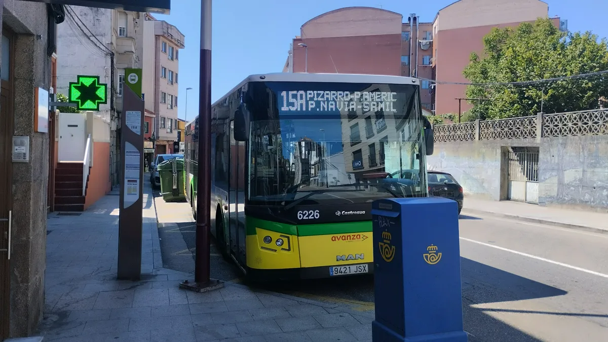 Autobús de Vitrasa, empresa que por ahora, no permite el pago con tarjeta de crédito, previsiblemente hasta la entrada en vigor de la nueva concesión