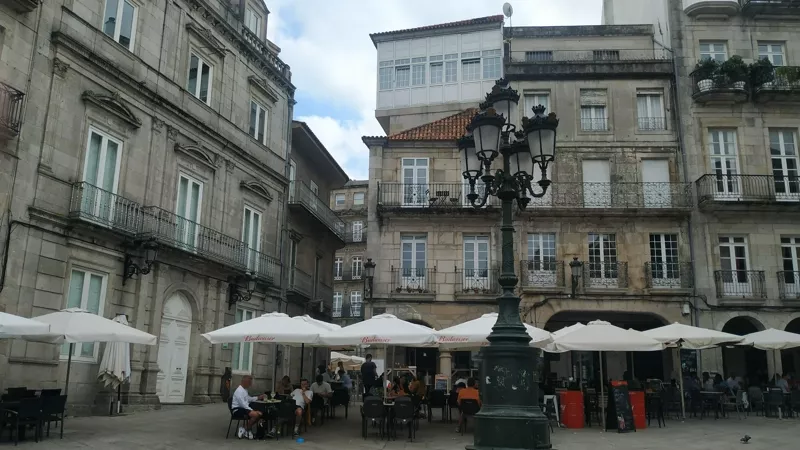 La Praza da Constitución, la principal plaza de la ciudad hasta la aparición de la Porta do Sol