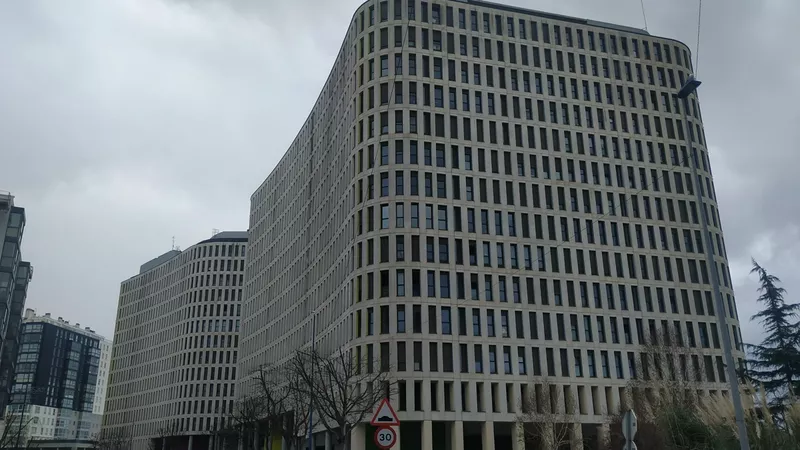 Edificios de viviendas sociales, símbolo del nuevo barrio