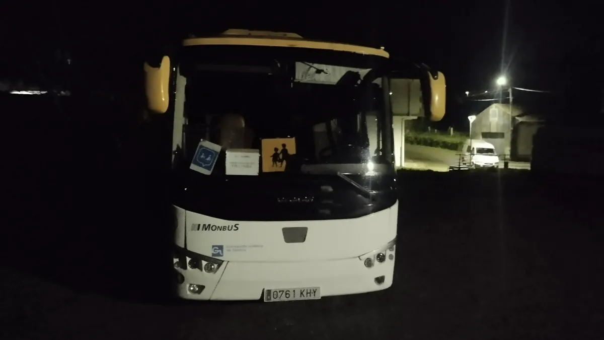 Autobus de Monbus de noche