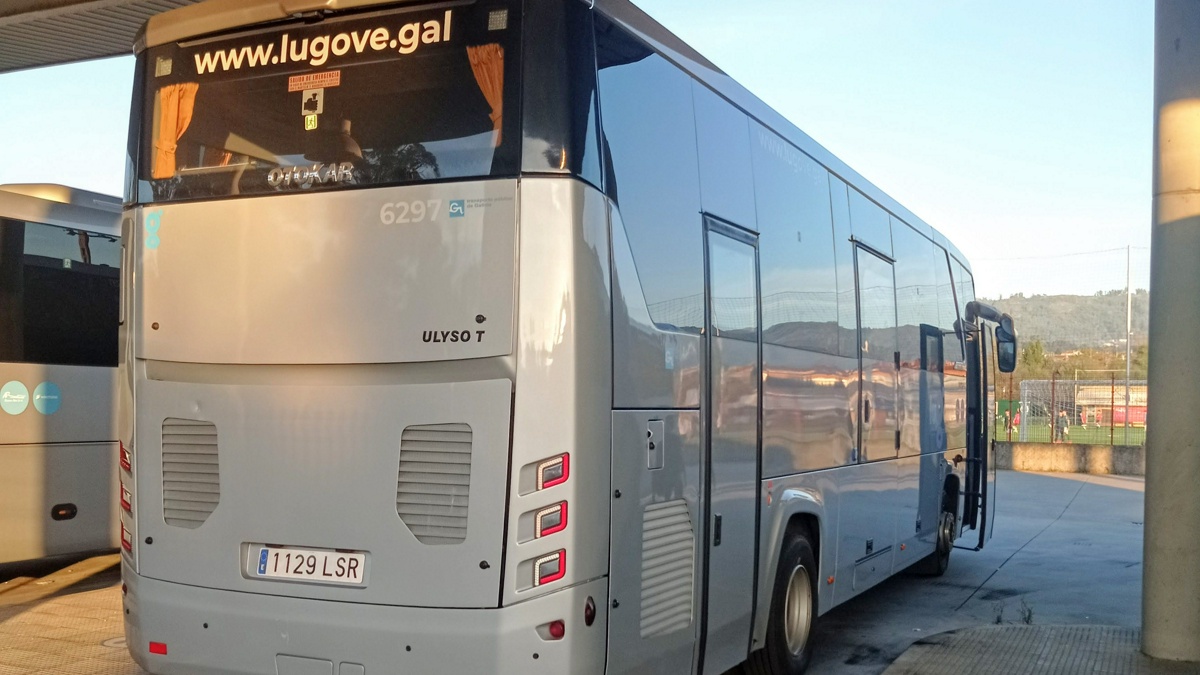 Un Otokar Ulyso T de Lugove, en la estación de autobuses de Gondomar.