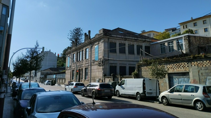 Escuelas Nieto, escuela fundada por Ramón Nieto Otero y por lo que se le dio el nombre a la calle donde se encuentra