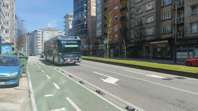 Autobús eléctrico en pruebas, en abril