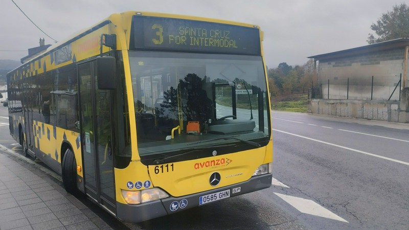 Autobús de la línea 3 en Cumial