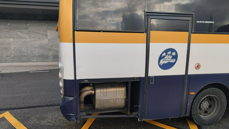 El nuevo "modelo aerodinámico de Monbus", en su estreno experimental en la XG621