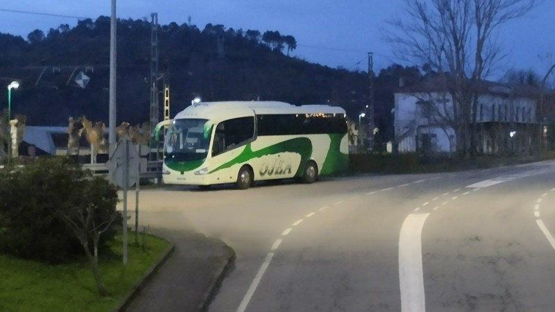 Autobús de Ojea en Ribadavia