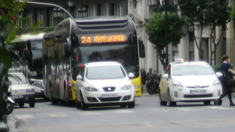 Hace 10 años, Vitrasa probaba autobuses híbridos en líneas, como la 16 y 24, víctimas de los recortes de la actualidad