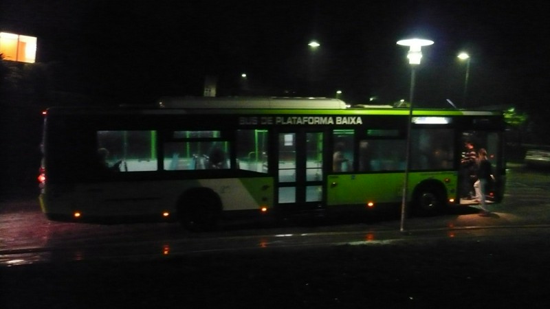 Esta foto (sacada en diciembre de 2011) es la fiel representación de lo que hoy es Vitrasa, un lugar oscuro y triste