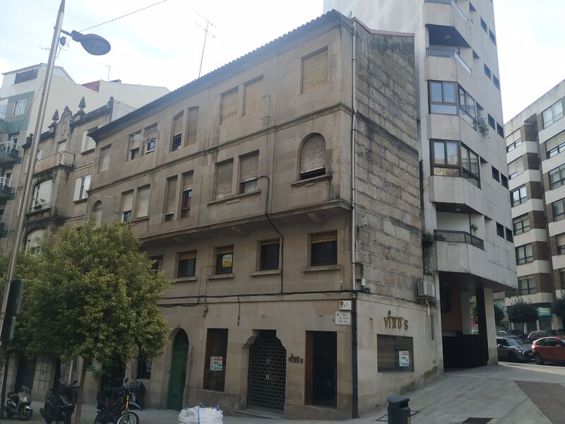 Edificio situado donde según Jaime Garrido, se encontraba la iglesia de Santiago de Vigo