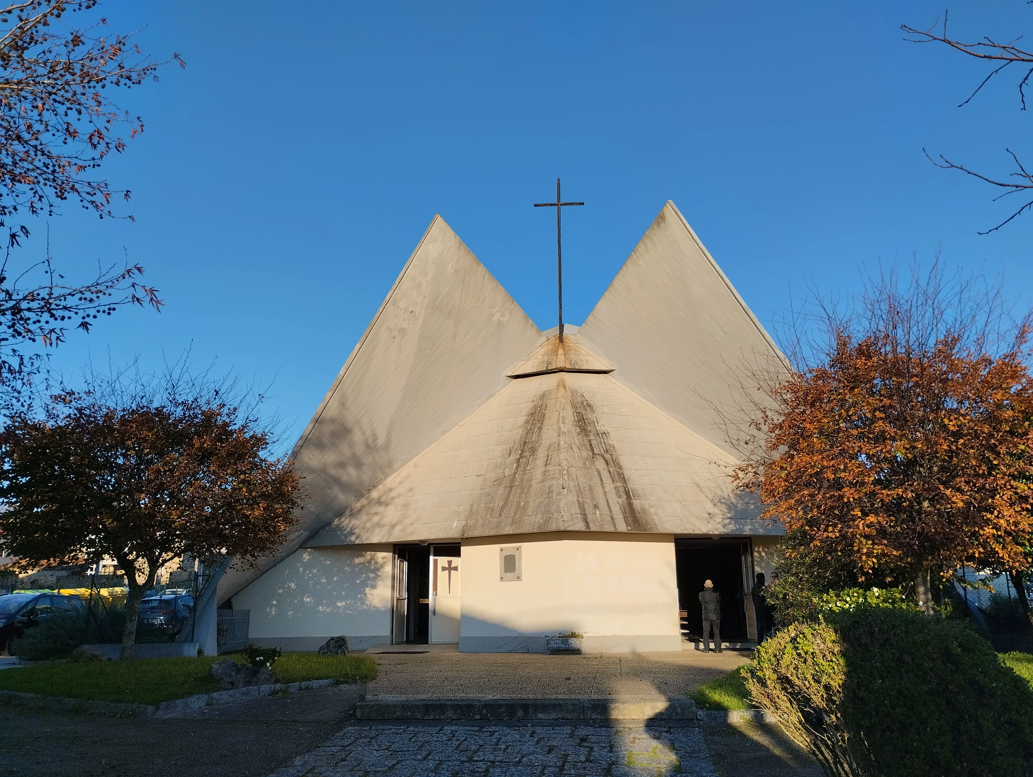 Nueva iglesia de Navia
