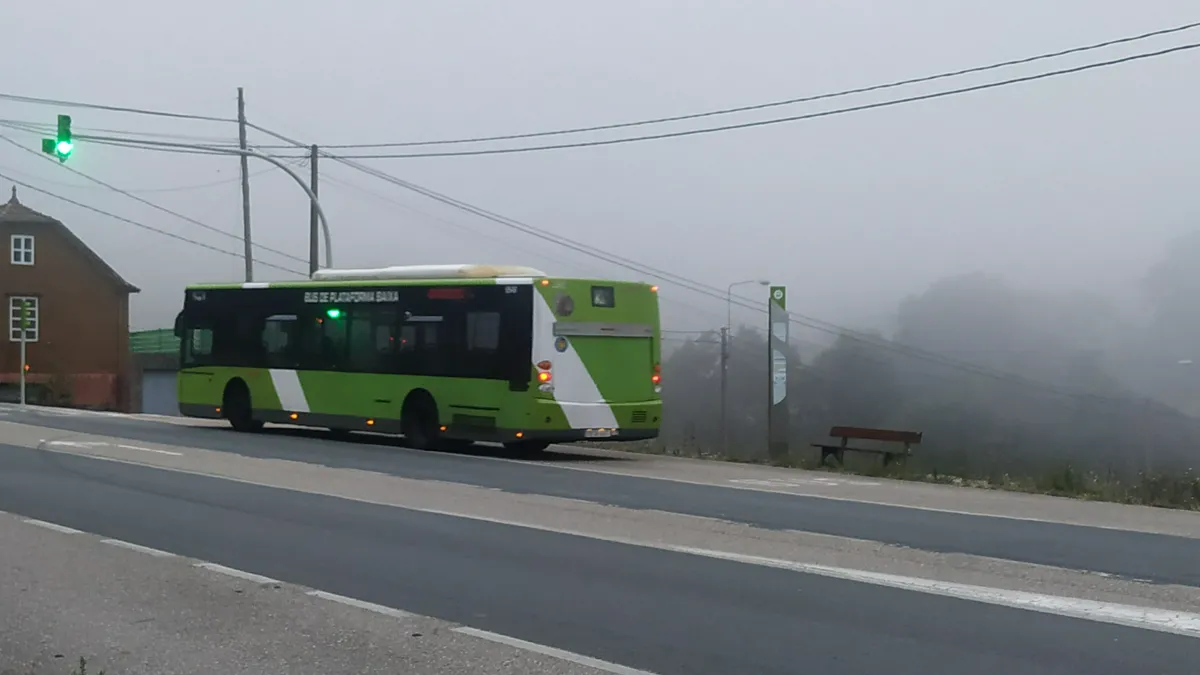 Autobús de Vitrasa en Zamáns