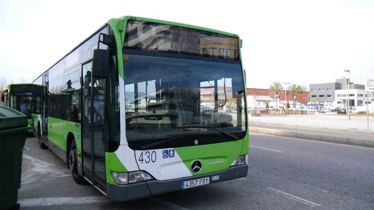 Imagen de 2012 del autobús 430 de Vitrasa.
