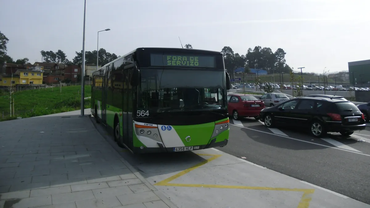 Autobús de Vitrasa en el Hospital Álvaro Cunqueiro