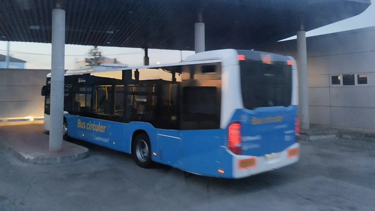 Autobús urbano de Sanxenxo, en la estación