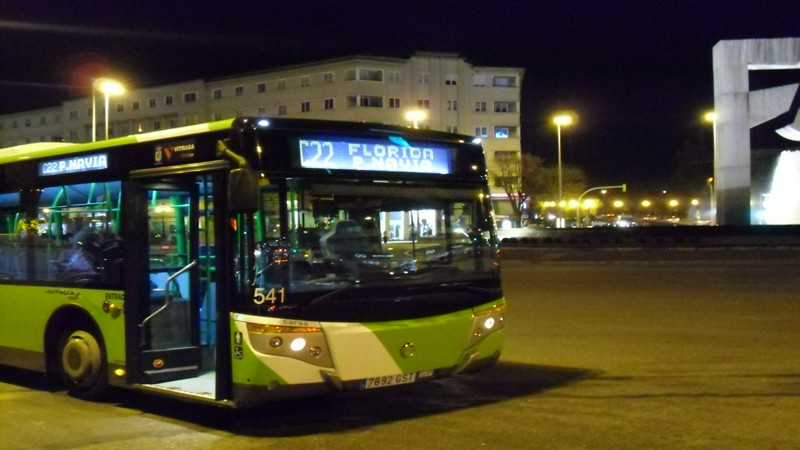 Foto de un autobús haciendo la C22, cortesía de Parada Solicitada (D. Antomil)
