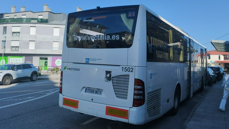 Autobús de Lugove después de realizar el servicio de la línea 2F de las 15:00 de Vigo hacia A Guarda