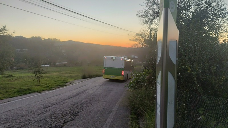 Autobús de la línea 14 en la Subida a Chans